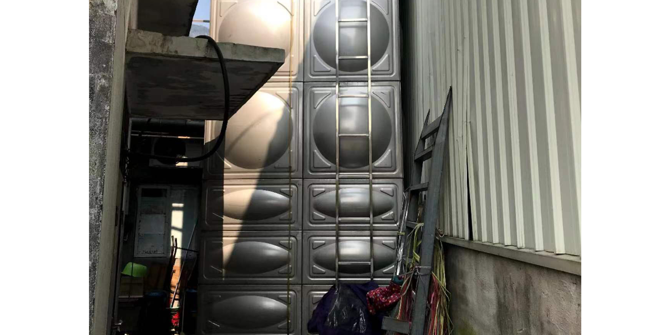 三三(san)建材市場(chang)